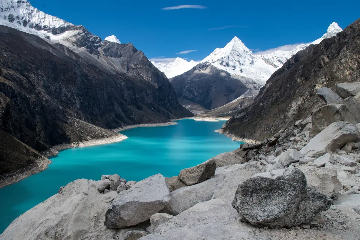 A panoramic view of Lake Parón on one of the best hikes in Peru.