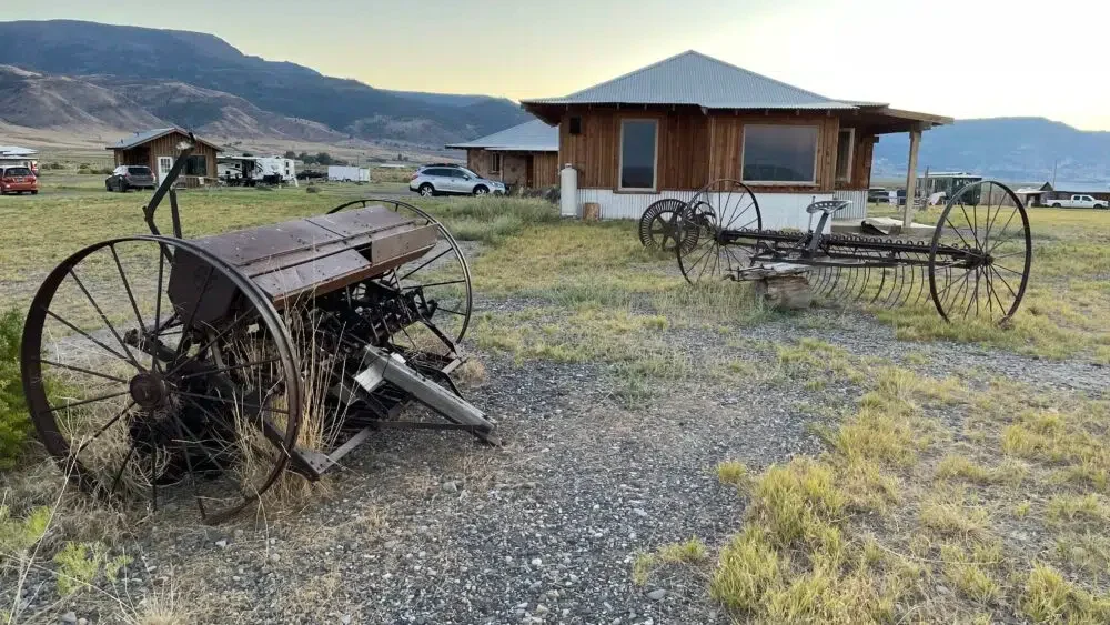 Summer Lake Hot Springs Cabins