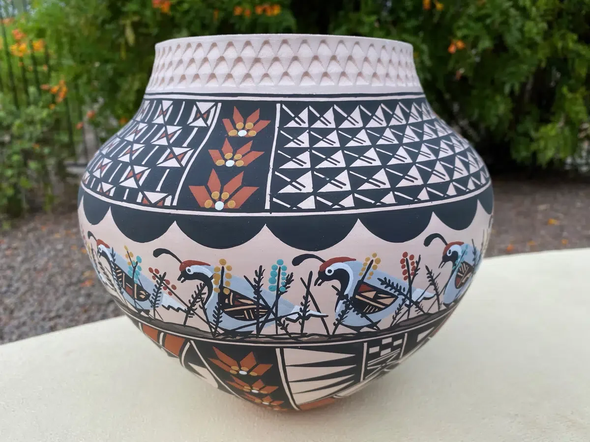 Emil Chino Quail Pot